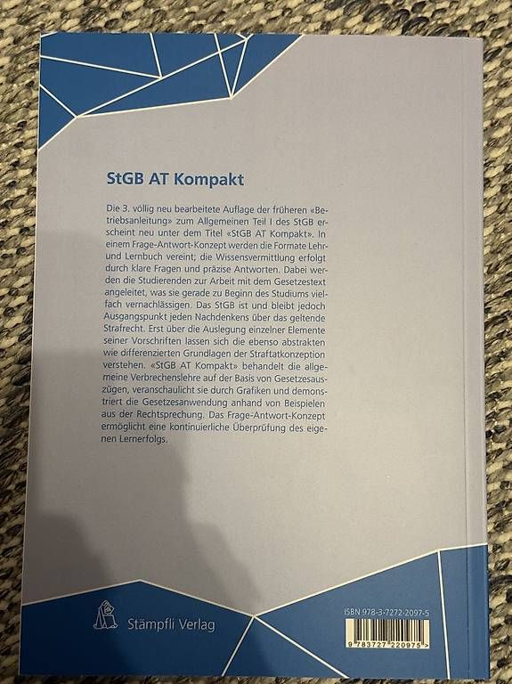 Livres: StGB AT Kompakt – D'occasion à Wittenbach par Nedaaa03 1