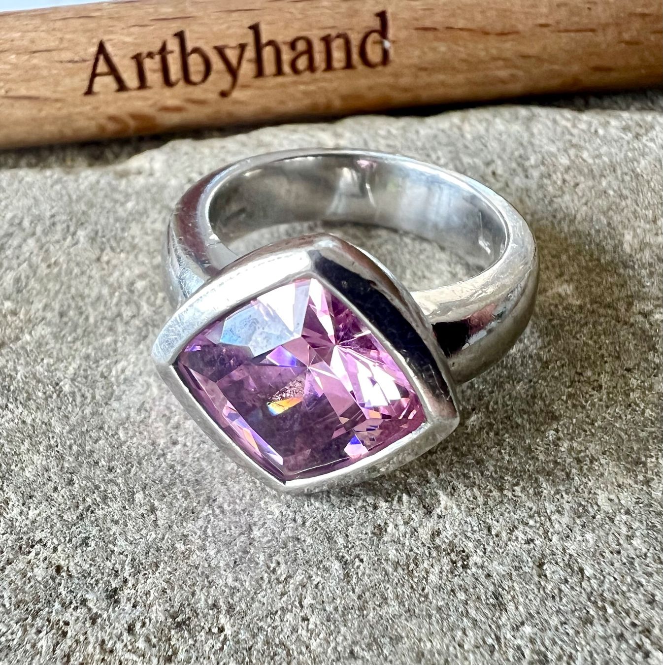 Anelli: Farbspiel: Silberring 925 mit grossem, facettiertem Amethyst – Usato da Ruswil venduto da artbyhand 8