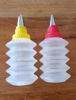 2 Spritzflaschen / Quetschflaschen