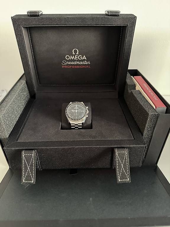 Uhren: Omega Speedmaster Moonwatch Professional – Gebraucht aus Gordola von ang_hqf9 1
