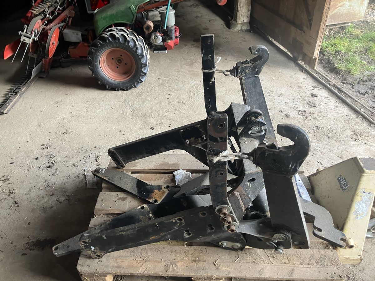 Massey Ferguson Traktoren: Fronthydraulik Hydrac – Gebraucht aus Bigenthal von xfighter27