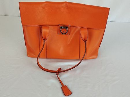 SALVATORE FERRAGAMO Tasche Leder orange