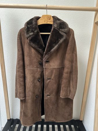 massgeschneiderter Lammfellmantel – 100 % echtes Lammfell
