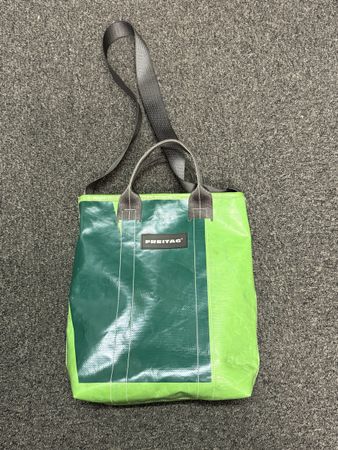 Freitag Tasche grün Grösse L guter Zustand