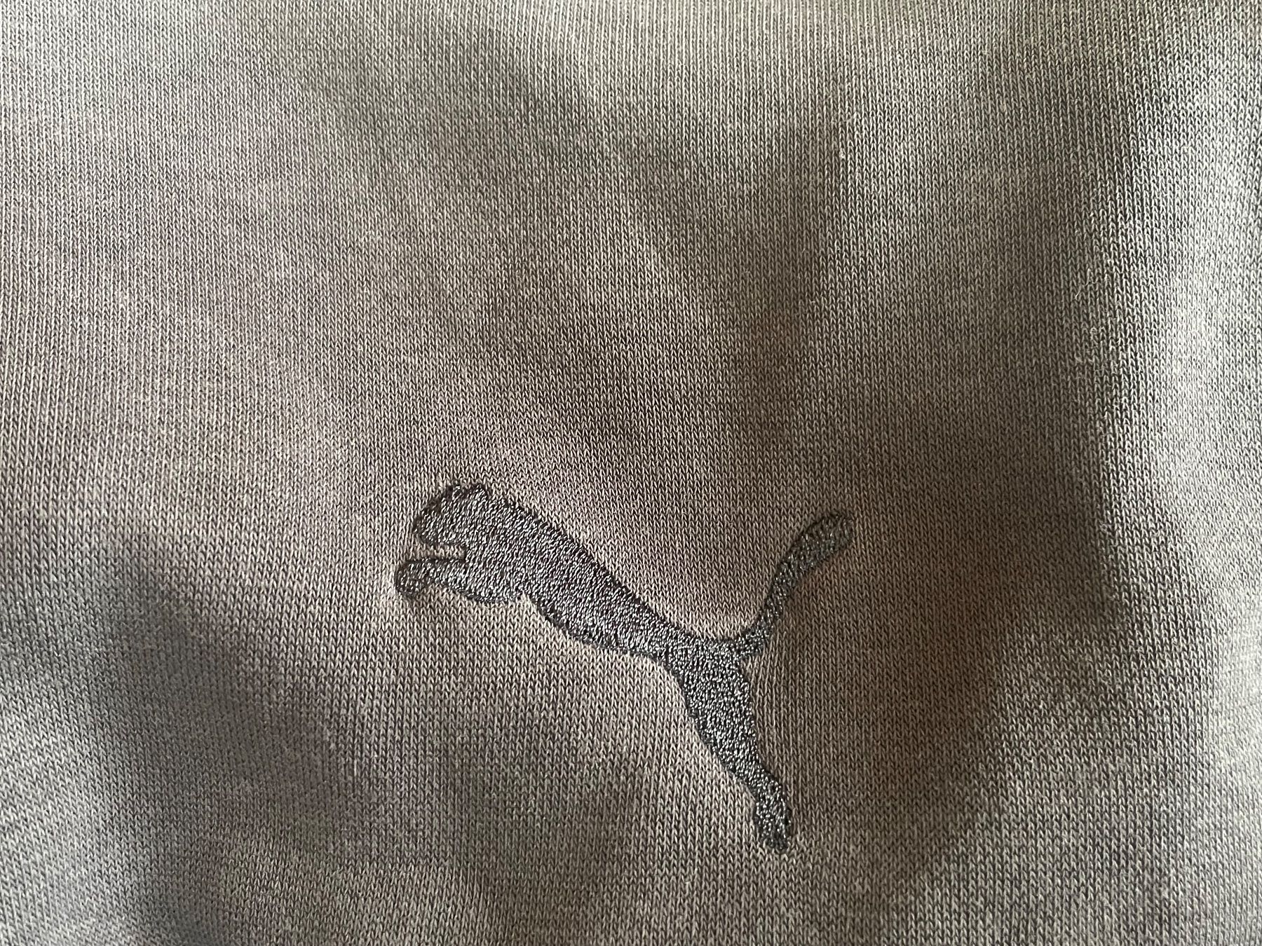 Puma Maglioni & Felpe: DAMEN PUMA Kapuzenpulli / Hoodie / Pullover GRAU - Gr S (AN) – Usato da Buchs AG venduto da fischli610 3
