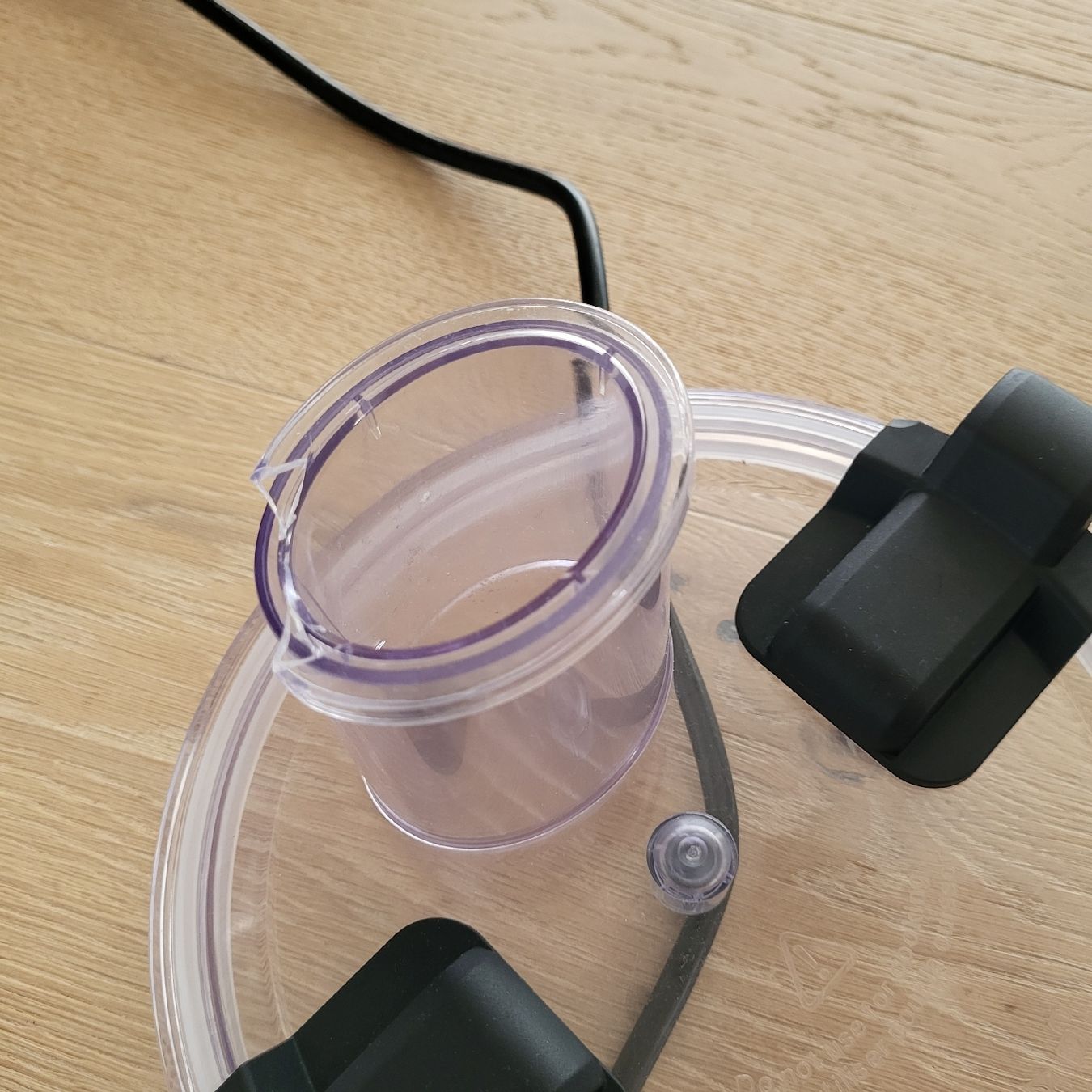 Elettrodomestici da cucina: Thomson Robot Multifunktion THCM245S-1CH mit Zubehör – Usato da Wangen ZH venduto da Macle 5