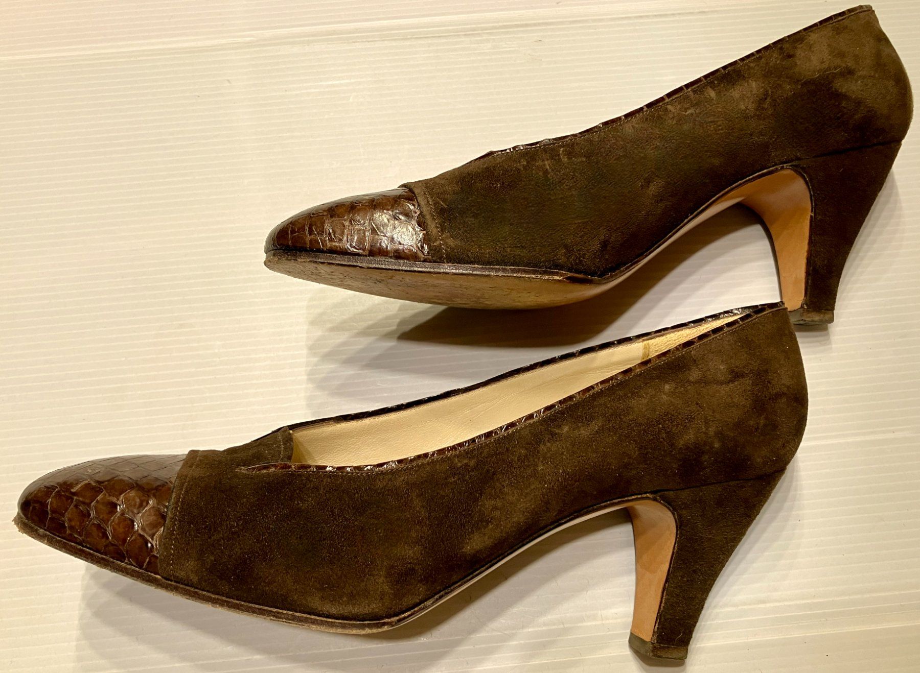 Scarpe da donna: Escarpins cuir René Mancini Paris. Taille 38 – Usato da Chêne-Bougeries venduto da Vintage-Era 2
