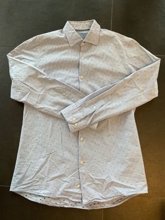 Hemd von Pierre Cardin, Grösse 40