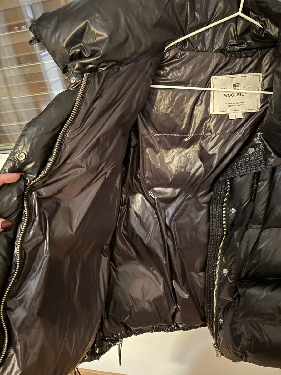 Woolrich Vestes: Woolrich Daunenjacke schwarz  – D'occasion à Allenwinden par naaoommi 2