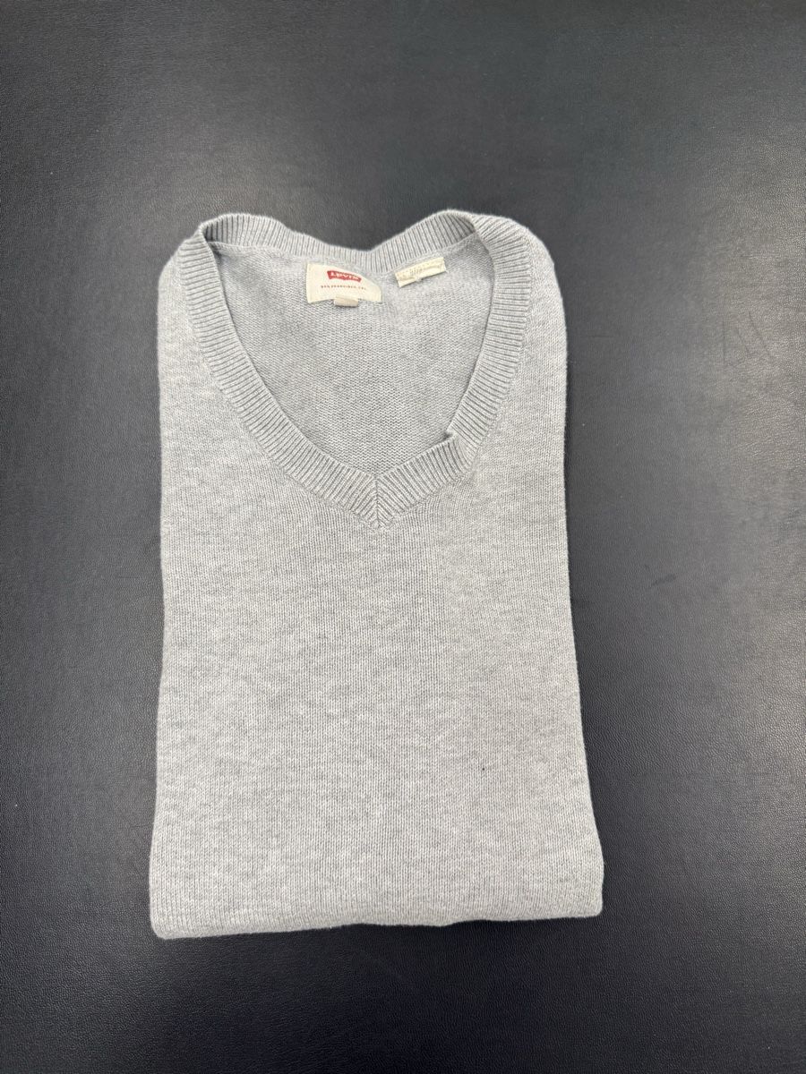 Levi's Maglioni & Felpe: Levi's Herrenpullover V-Ausschnitt Gr. S grau meliert – Usato da Staufen venduto da GiuliettaD 2