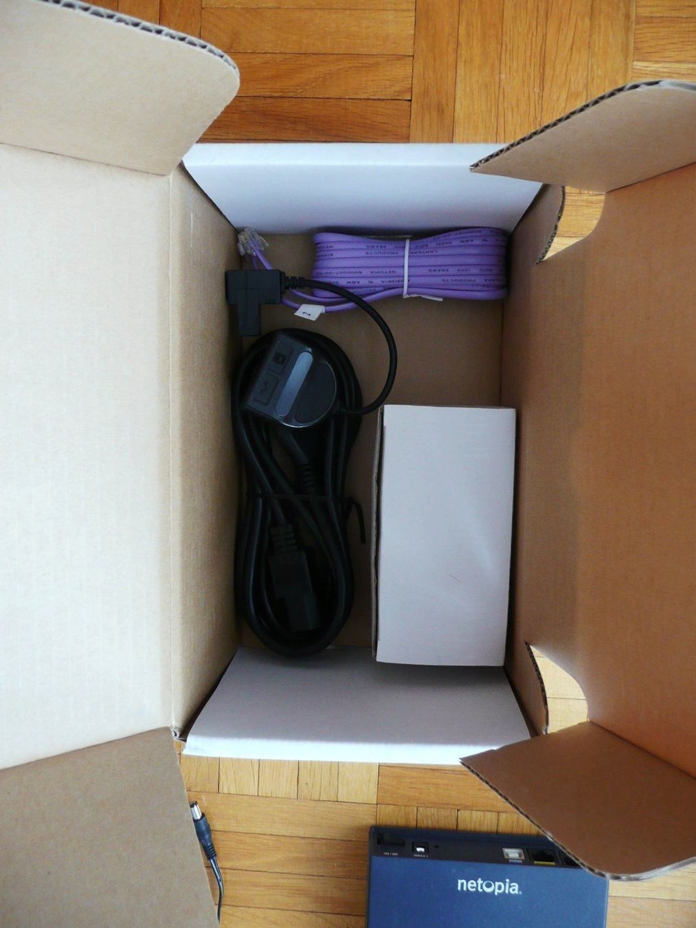 Modems & Routeurs: 2 x NETOPIA Router analog – D'occasion à Zürich par zuerich00 4