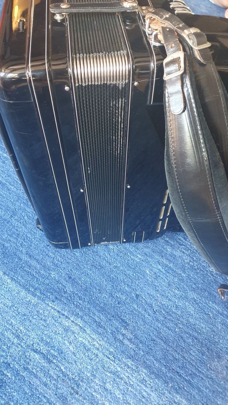 Hohner Strumenti musicali: Hohner Morino Artiste VI N – Usato da Rafz venduto da YEL01 3