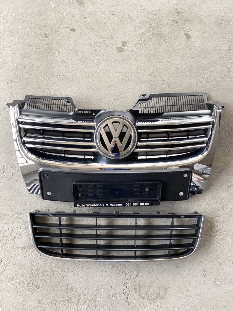 Volkswagen Tutti pezzi di ricambio auto: Vw Jetta Golf 5 Grill original – Usato da Beinwil am See venduto da Mpmmechanik