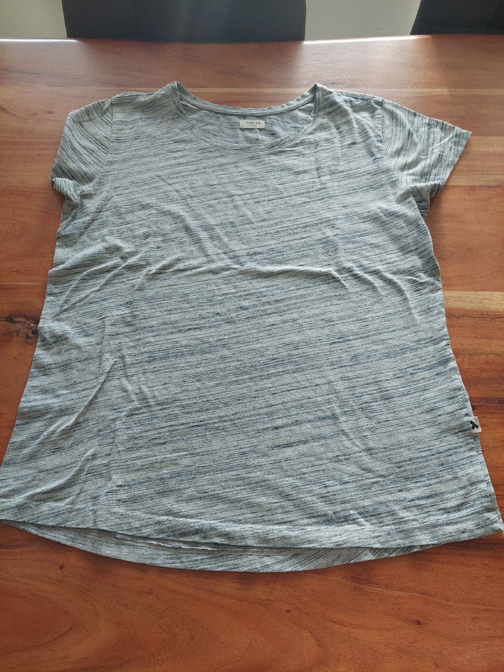 T-shirt: Tarzan Shirt Grau Gr M – Usato da Sissach venduto da zwwerg
