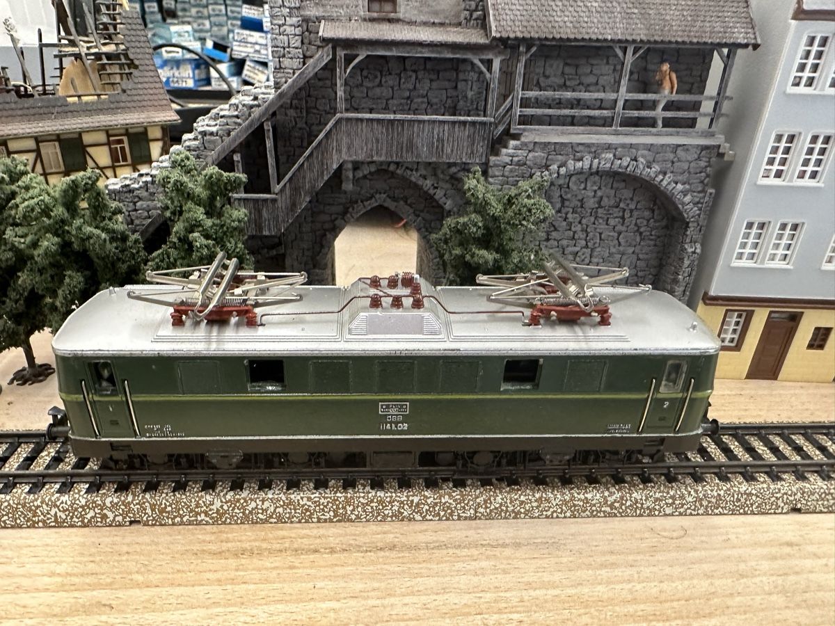 Märklin Modellini di ferrovie: Märklin 3036 ÖBB BR 1141 – Usato da Lupsingen venduto da New-Haven 1