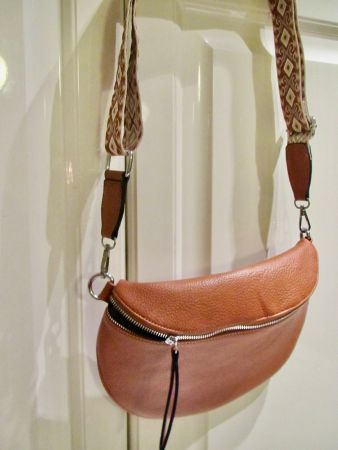 SAC EN BANDOULIERE  NEUF