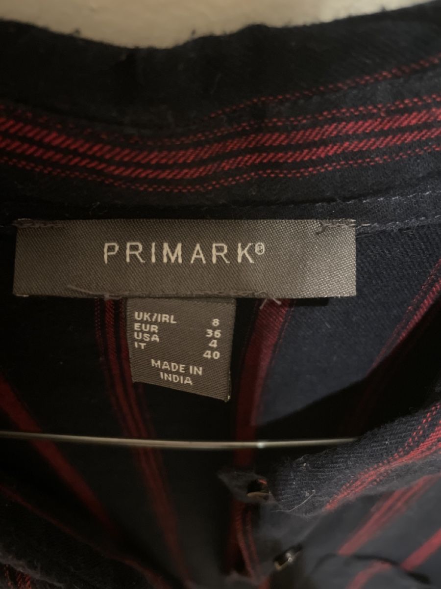 Primark Camicette: Schicke Bluse gestreift Gr. 36 blau/rot – Usato da Zürich venduto da ape_gb8z 1