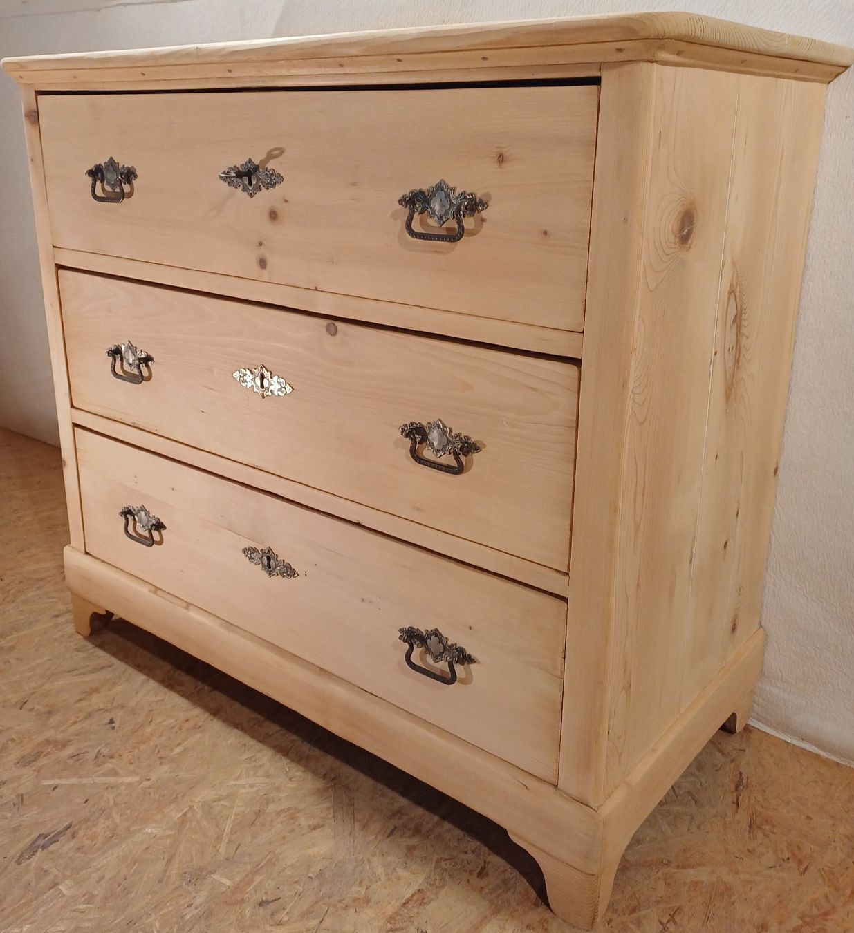 Commodes: AntikeTannenholz Kommode – D'occasion à Stettfurt par noaron 4
