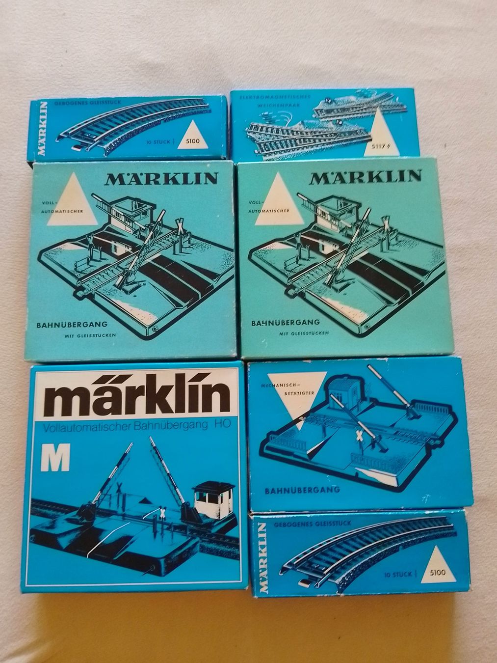Märklin Modellini di ferrovie: 1 Lots Marklin Passage à Niveau + Rail + Aiguillage – Usato da yverdon-les-bains venduto da polochristophe