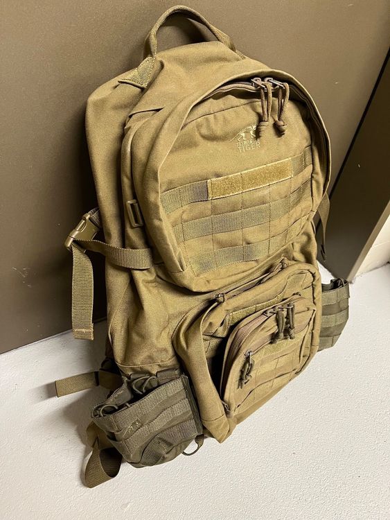 Berghaus Rucksack Centurio 30 – 30 Liter, Braun/Coyote, Mit Gepolstertem Tragesystem & MOLLE