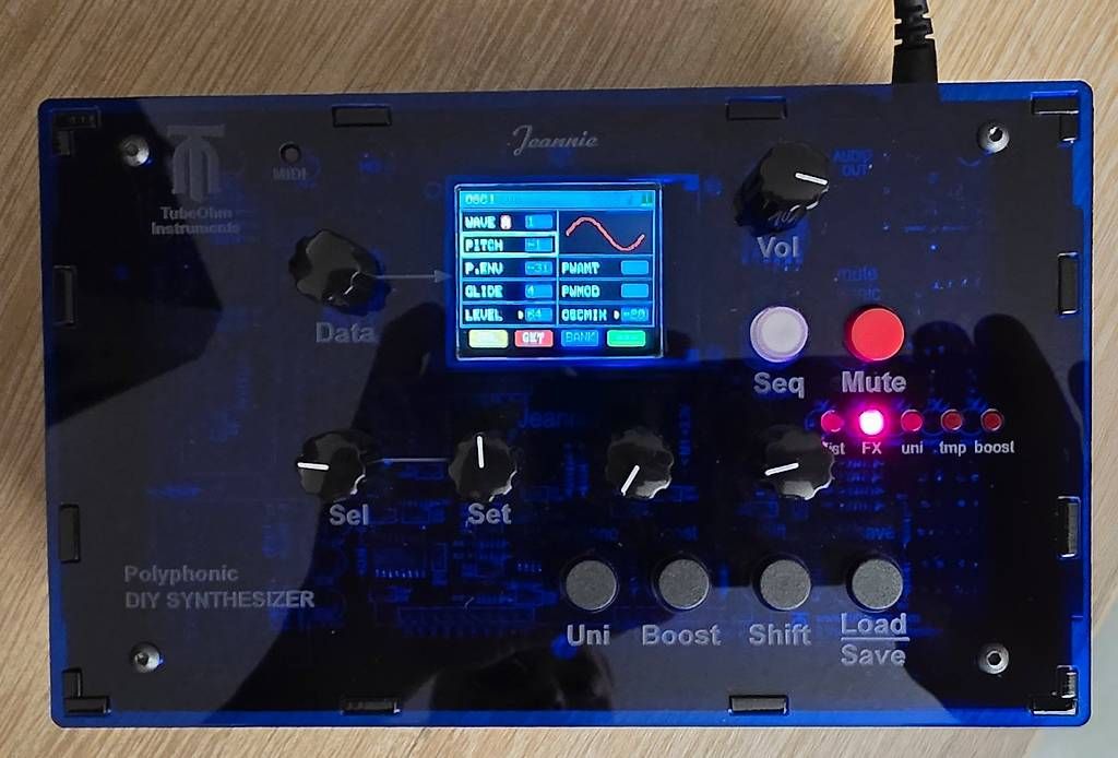 Strumenti musicali: Jeannie 8-stimmiger Synth – Usato da Egg b. Zürich venduto da acidcity