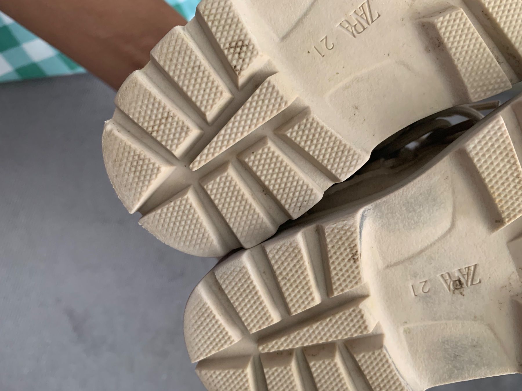 Zara Schuhe für Jungen: Baumwollschuhe für Kinder – Gebraucht aus volketswil von Sisi521 2