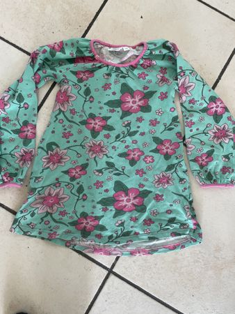 Süsses JNY Schweden Kleid, Grösse 116