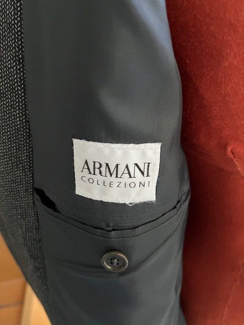 Completi: Armani Veston – Usato da Würenlingen venduto da Dg6 2