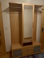 Garderobe mit Spiegel und viel Stauraum