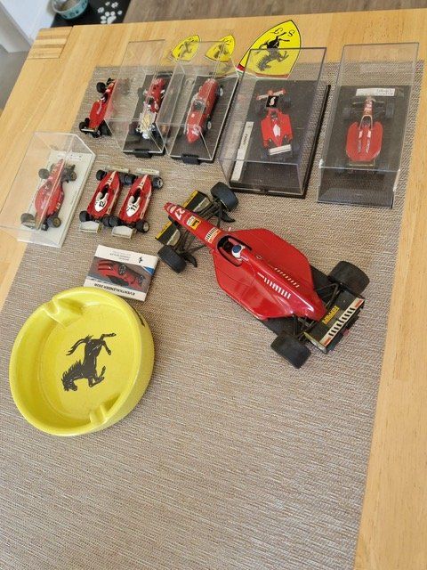 Voitures modèles: Ferrari Artikel – D'occasion à Leuzigen par bnbz101 1