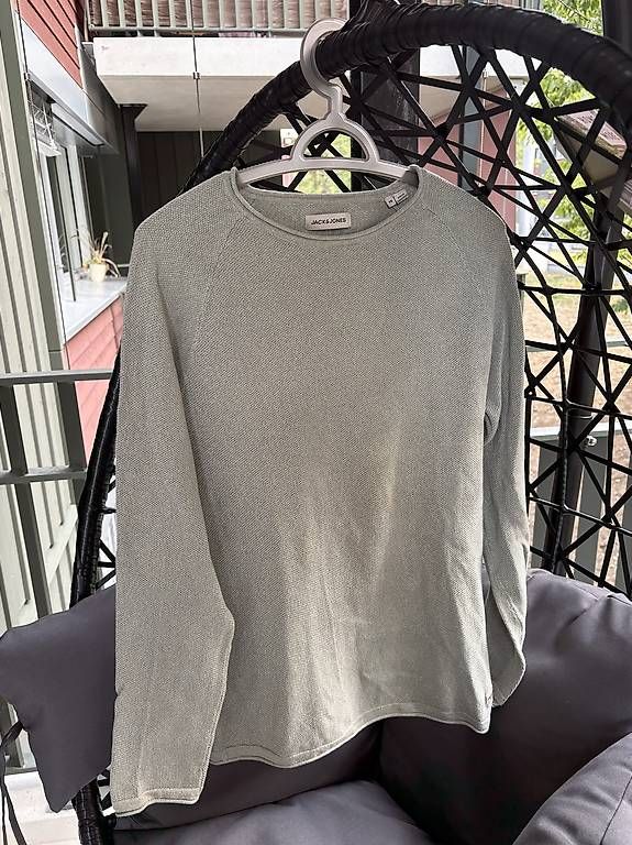 Pullover & Sweatshirts: Dünner Pullover – Gebraucht aus Zürich von muz_2sy7 1