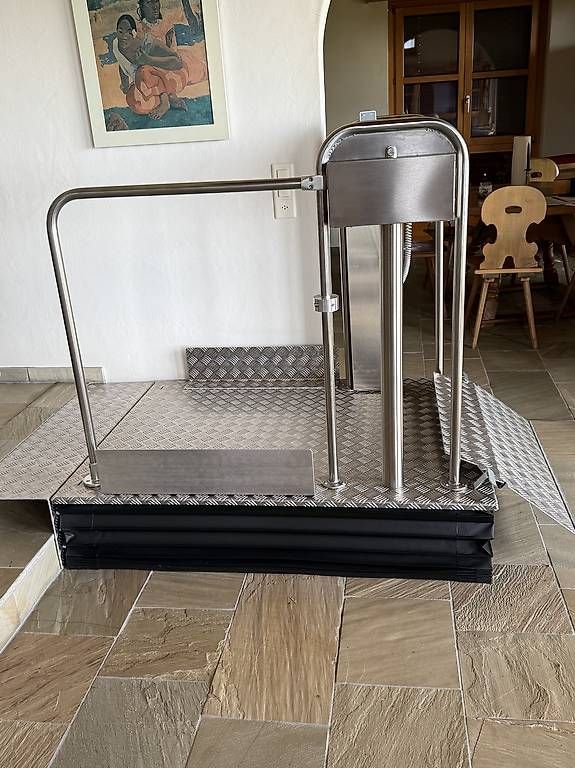 Piattaforme elevatrici & Crick: Rollstuhllift/Hebebühne – Usato da Illnau venduto da mei_8cyp 3