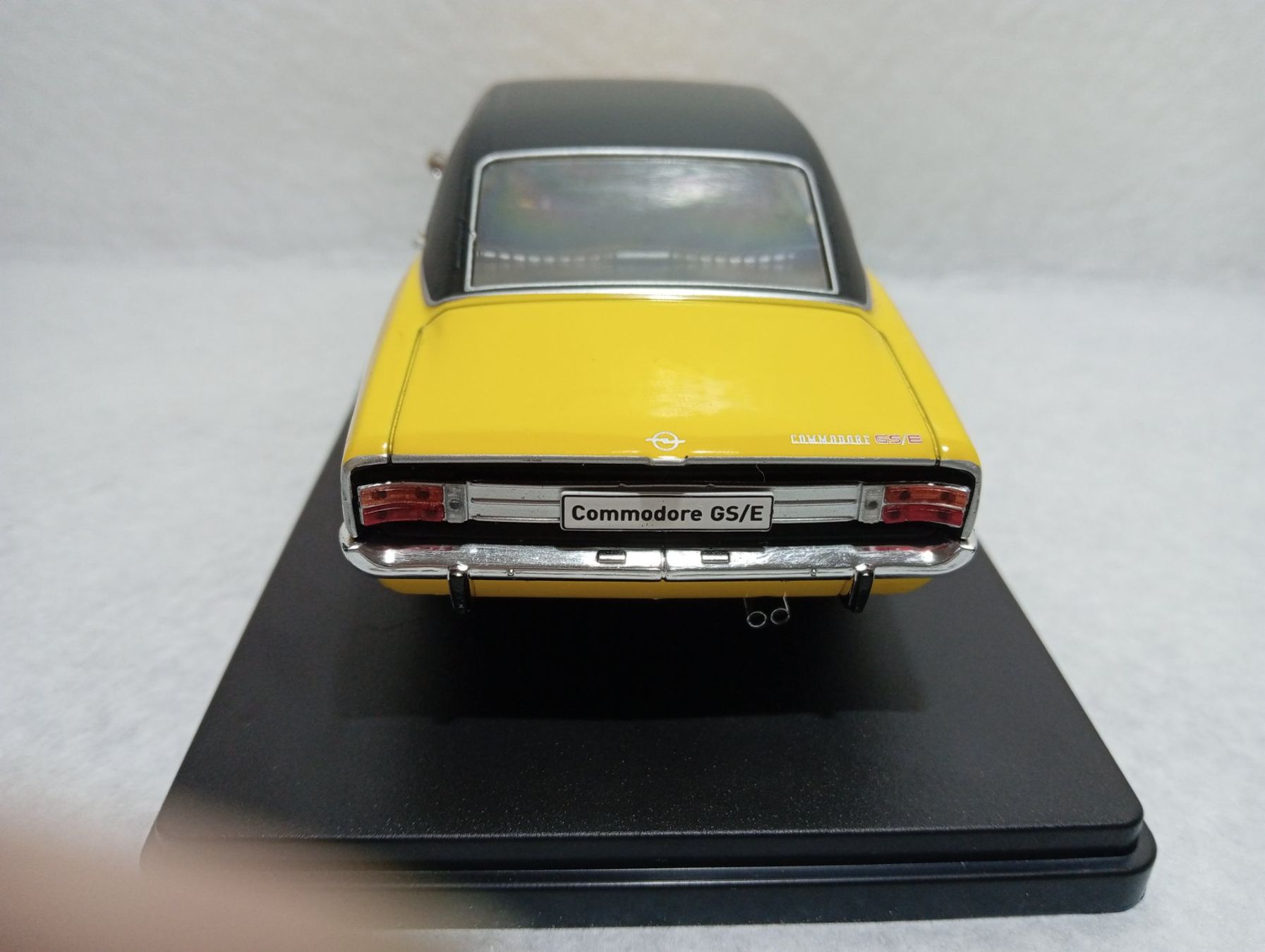 Opel Modellini d'auto: Opel Commodore A GS/E Coupe 1970 – Usato da Huttwil venduto da Secondtrain 2