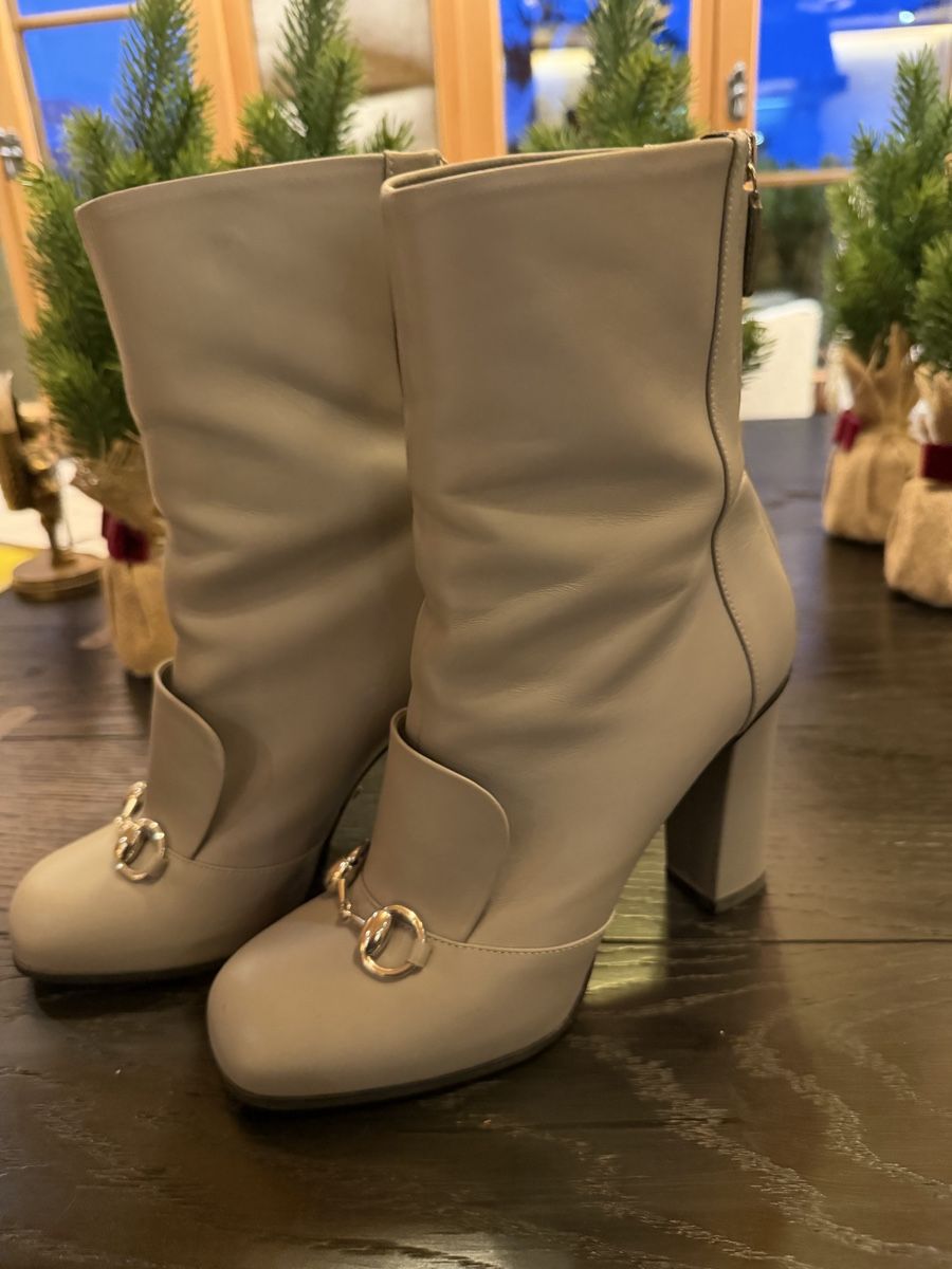 Gucci Scarpe da donna: Gucci Boots neu Grösse 36.5 – Nuovo (secondo la descrizione) da Zug venduto da Phrauto