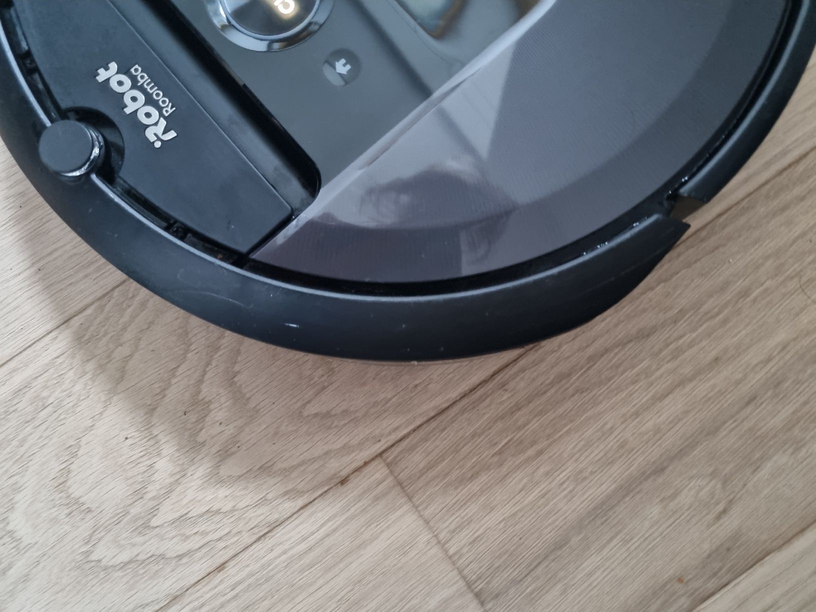 Irobot Aspirateurs & Accessoires: Aspirateur robot iRobot Roomba i7 – D'occasion à Crissier par nkummer1 6