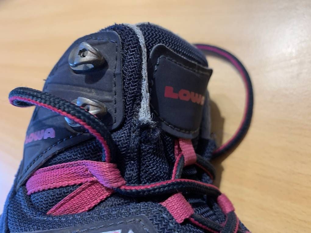 Scarpe per ragazzi: Lowa Gr. 28 Wanderschuhe – Usato da Zofingen venduto da zofredam 1