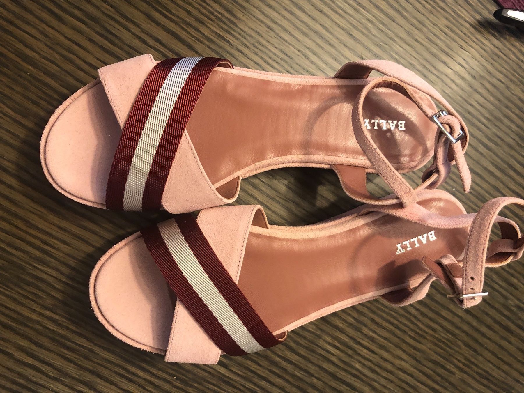 Bally Scarpe da donna: Bally, Sandalen Britt veloursleder,38,5 – Nuovo e nell'imballaggio originale da Volketswil venduto da praxis12