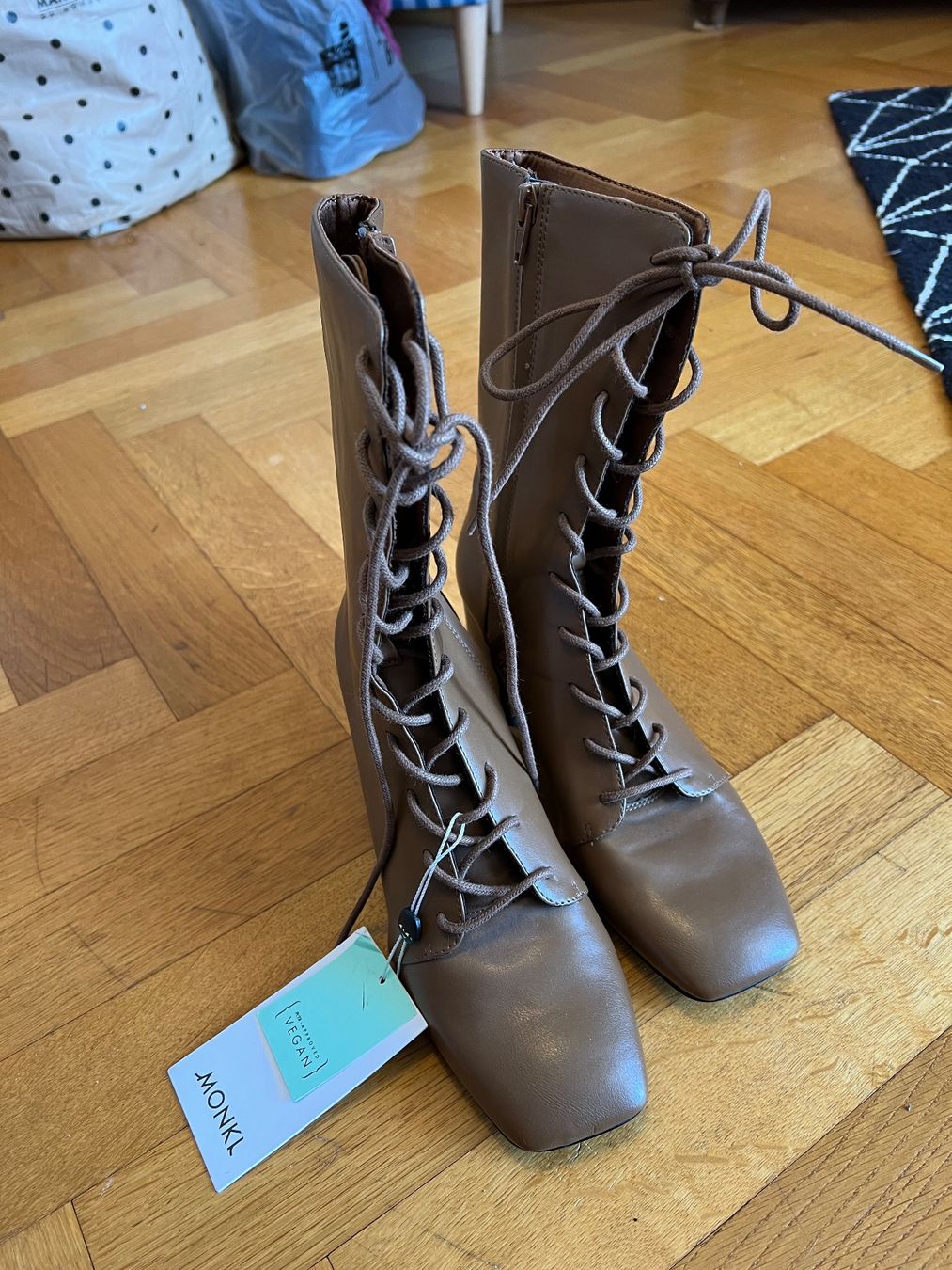 Scarpe da donna: Bottines Thelma Monki 38 – Nuovo (secondo la descrizione) da Neuchâtel venduto da Thesebootsaremadeforwalking 3