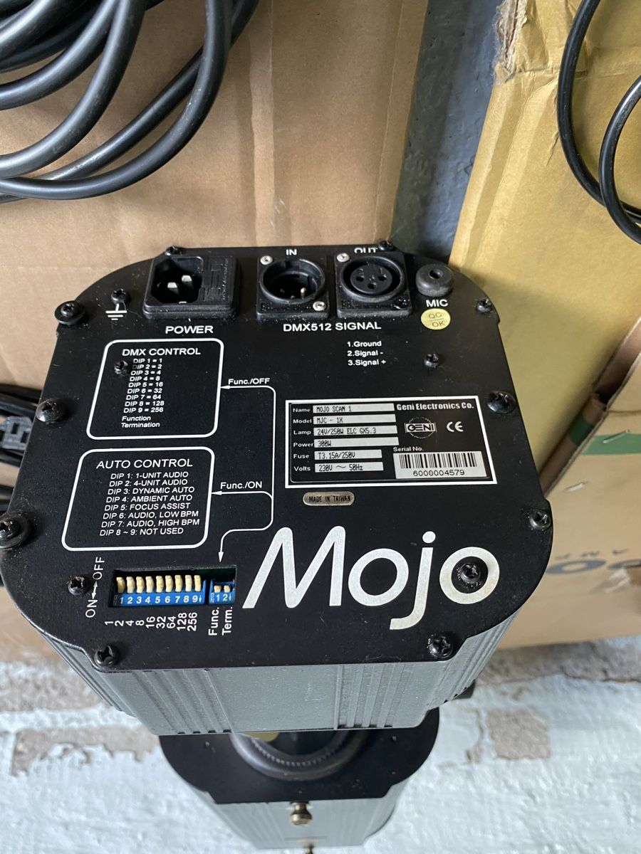 Lampade: Mojo Scan 1 DMX512 Lichteffekt – Usato da Winterthur venduto da klassikaudio 1