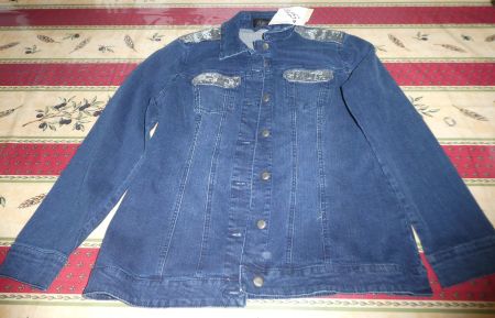Veste en jean femme, détails élégants ✨