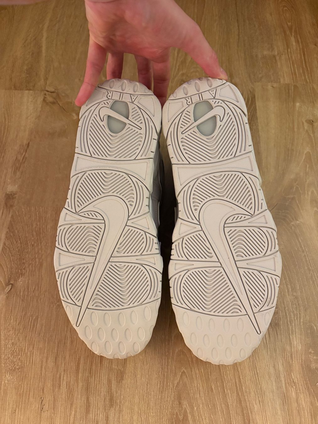 Nike Herrenschuhe: Nike Air More Uptempo Light Bone - Size 12US – Gebraucht aus Rolle von kil_l6gr 3