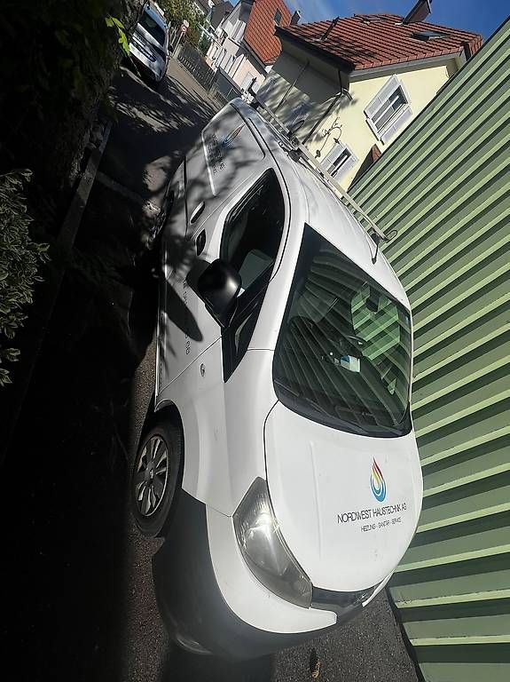 Veicoli commerciali: Nissan NV200 – Usato da Münchenstein venduto da leo_6vv5 2