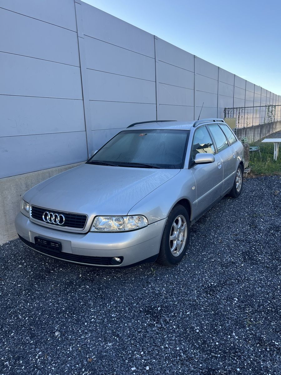 Audi Autos: Audi a4 2.4 v6 – Gebraucht aus Au Sg von san_8lvw