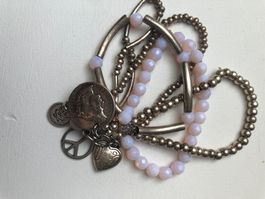 Armband, sehr schön und sehr gute Zustand.