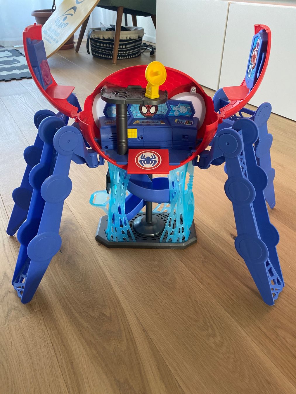 Hasbro Giocattoli: Spielturm Spidey und seine Freunde – Usato da Bolligen venduto da Noeggeli10 1