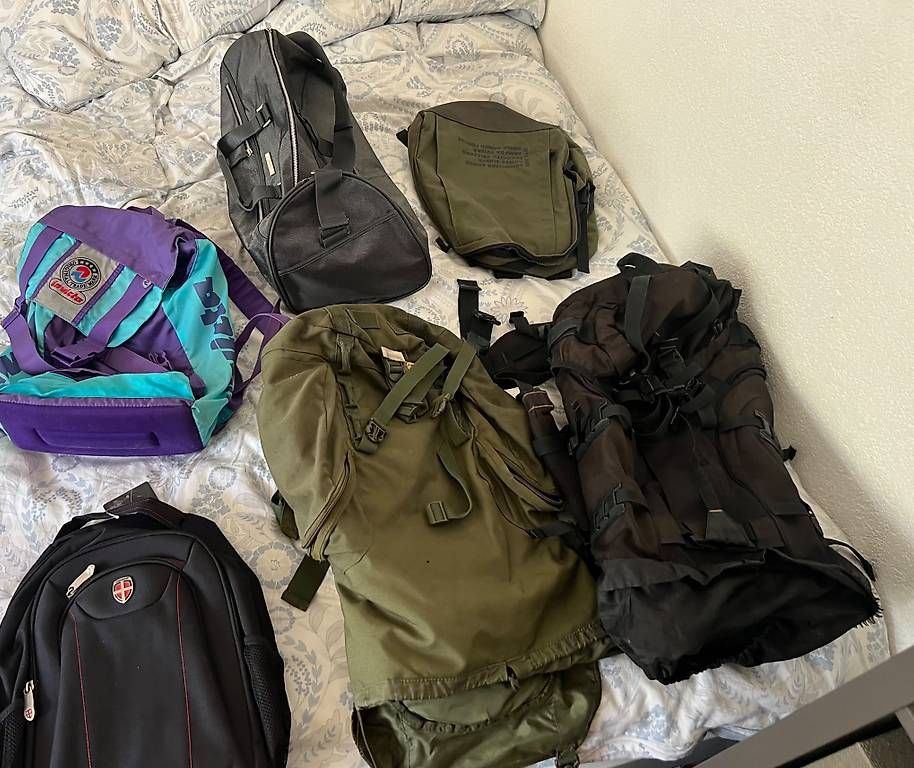Sacs à dos: Sacs à dos chf 5.- pièce  – D'occasion à Leytron par her_vm77