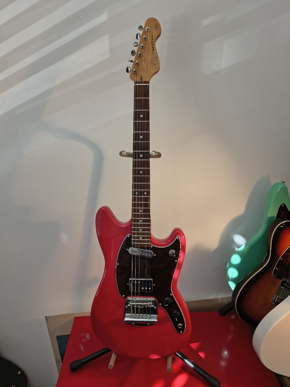 Vintage Strumenti musicali: Vintage Revo "Mustang" – Usato da Biel/Bienne venduto da Djai