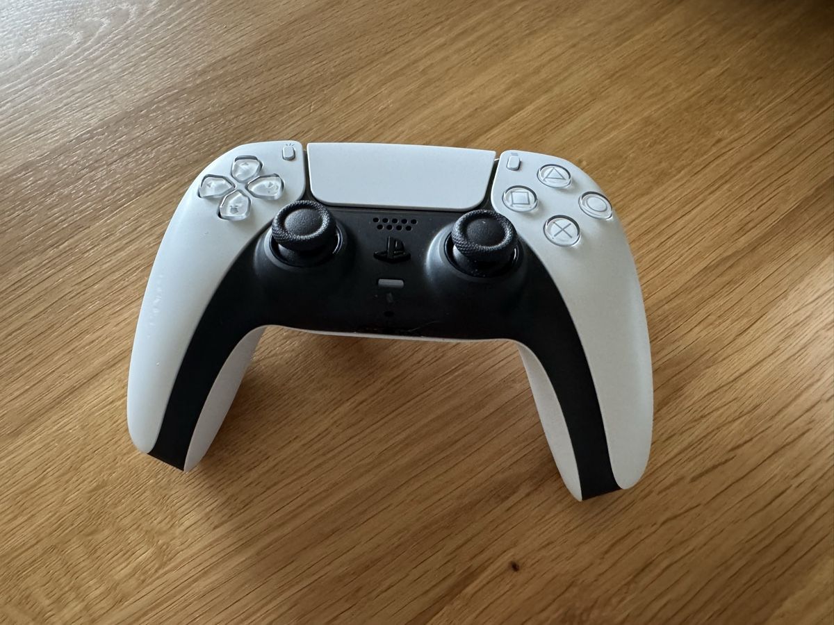 Sony Console: PlayStation 5 Digital Edition Set – Usato da Kriens venduto da TIM20__ 2