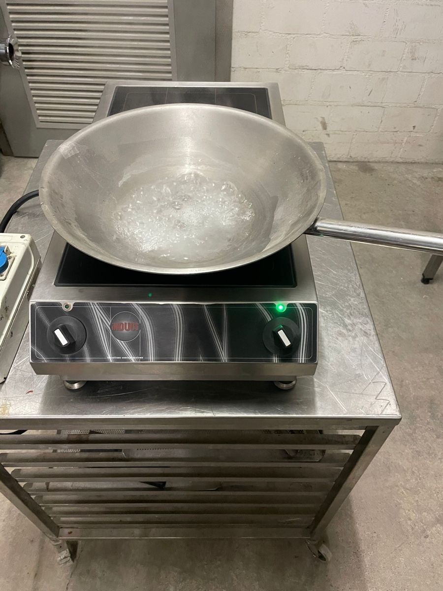 Elettrodomestici da cucina: Induktion – Usato da Rupperswil venduto da Tinka88