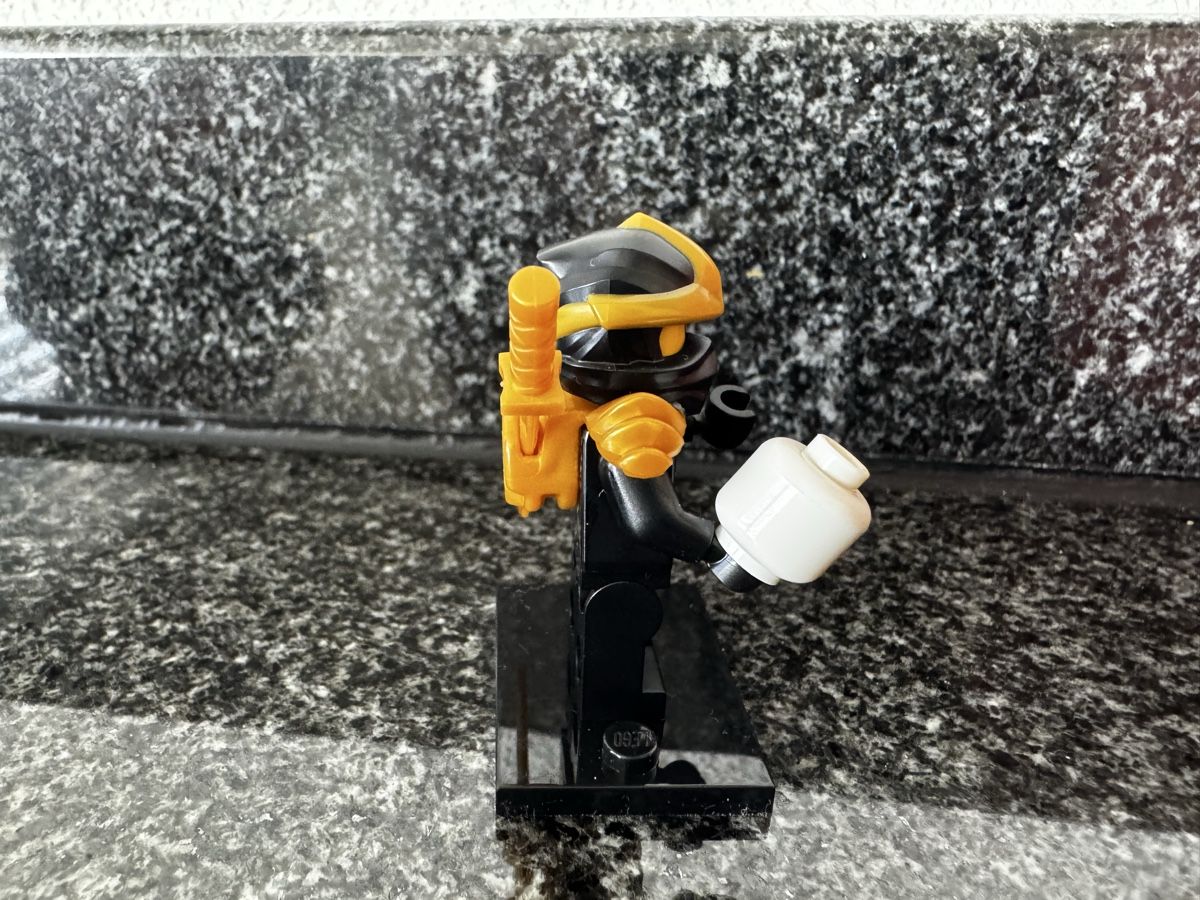 Lego Statuette: LEGO - Ninjago - Minifigur - Cole – Nuovo (secondo la descrizione) da Wetzikon ZH venduto da thayreen 3